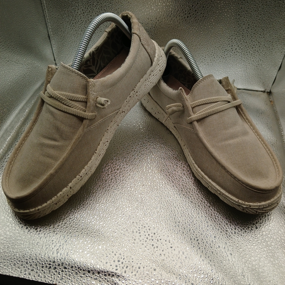 Eddie Bauer Beige Slip On Sneakers Women's Size 10